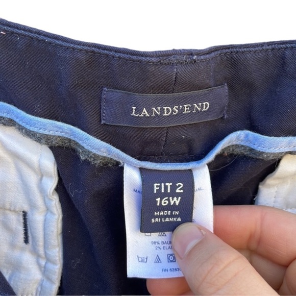 Lands End size 16W shorts women’s, navy - Picture 3 of 3